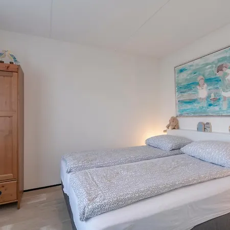 31 - Apartment *